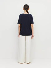 Load image into Gallery viewer, JHL BY JULIETTE HOGAN V NECK CASHMERE TEE NAVY
