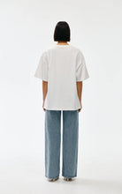 Load image into Gallery viewer, KINNEY LOVER TEE WHITE
