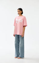 Load image into Gallery viewer, KINNEY LOVER TEE PINK