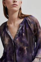 Load image into Gallery viewer, SECOND FEMALE BLURRY SHIRT DAY BREAK