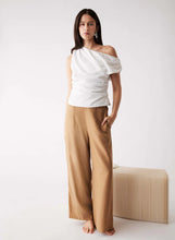 Load image into Gallery viewer, ESMAEE FUSE TOP WHITE