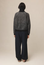 Load image into Gallery viewer, MARLE OSCAR ZIP UP BLACK/GREIGE