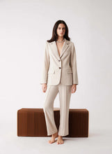 Load image into Gallery viewer, ESMAEE EDWARD BLAZER CREAM