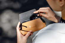 Load image into Gallery viewer, FOX &amp; LEO GLASSES CASE TAN
