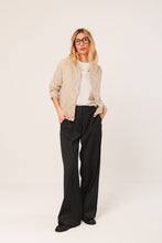 Load image into Gallery viewer, INDI & COLD DAISY CARDI CRUDO