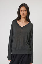 Load image into Gallery viewer, MARLOW ALTO MERINO V NECK MOSS