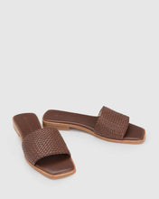 Load image into Gallery viewer, CHAOS & HARMONY SOLACE SLIDE TAN