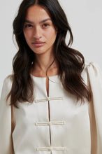 Load image into Gallery viewer, SECOND FEMALE PERLLA NEW BLOUSE SOFT BEIGE