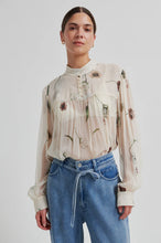 Load image into Gallery viewer, SECOND FEMALE FLORALA BLOUSE SUMMER SAND