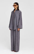 Load image into Gallery viewer, KINNEY ELODIE SHIRT CHARCOAL