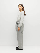 Load image into Gallery viewer, JHL BY JULIETTE HOGAN CREW LONG SLEEVE GREYMARLE