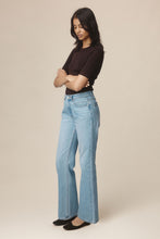 Load image into Gallery viewer, MARLE CLASSIC JEAN CLASSIC WASH