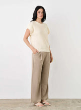 Load image into Gallery viewer, ESMAEE THE LOBBY KNIT TOP
