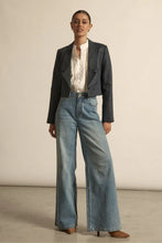 Load image into Gallery viewer, ZOE KRATZMANN AURA JEAN MID DENIM