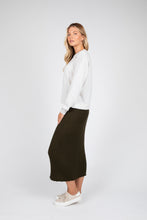 Load image into Gallery viewer, MARLOW MERINO CREW NECK KNIT IVORY