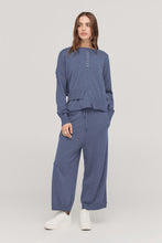 Load image into Gallery viewer, TAYLOR FLUCTUATE SWEATER MIDNIGHT/IVORY