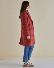 Load image into Gallery viewer, BETTY BASICS WANDA COAT ROUGE RED