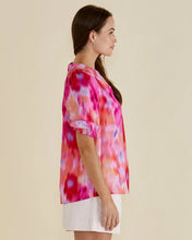 Load image into Gallery viewer, BETTY BASICS JOANNE BLOUSE FLORAL ABSTRACT