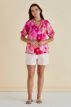 Load image into Gallery viewer, BETTY BASICS JOANNE BLOUSE FLORAL ABSTRACT