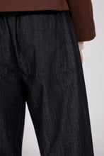 Load image into Gallery viewer, MARLOW BEAM BARREL PANT DARK WASH