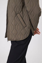 Load image into Gallery viewer, MARLOW COLORADO QUILTED JACKET SAGE