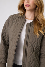 Load image into Gallery viewer, MARLOW COLORADO QUILTED JACKET SAGE