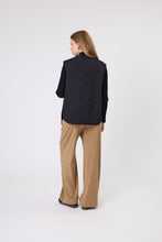 Load image into Gallery viewer, MARLOW COLORADO QUILTED VEST BLACK