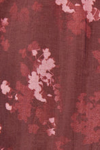 Load image into Gallery viewer, IVY + JACK CANDID PLUM SMUDGE FLORAL FRILL SLEEVE CREW NECK TOP