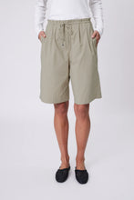 Load image into Gallery viewer, MARLOW CASCADE LONGLINE SHORT HUMMUS