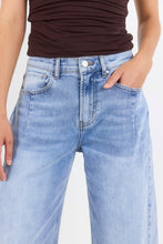 Load image into Gallery viewer, AMONG THE BRAVE GRADUATE LIGHT BLUE STRETCH BARREL JEANS