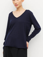 Load image into Gallery viewer, JHL BY JULIETTE HOGAN V-NECK LONG SLEEVE NAVY