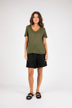 Load image into Gallery viewer, MARLOW NOTO LINEN TEE CYPRESS
