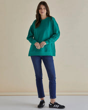Load image into Gallery viewer, BETTY BASICS EASY CREW SWEAT GREEN