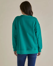 Load image into Gallery viewer, BETTY BASICS EASY CREW SWEAT GREEN
