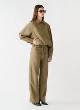 Load image into Gallery viewer, ESMAEE EXPRESSION BUBBLE JACKET KHAKI