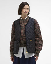 Load image into Gallery viewer, BARBOUR HESLERTON GILET NAVY/BLACK TARTAN