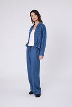 Load image into Gallery viewer, MARLOW FRESCO JACKET MID WASH