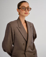 Load image into Gallery viewer, LUV LOU THE BANKS CARAMEL TORT