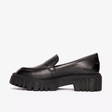 Load image into Gallery viewer, CLARKS PAGE LOAFER BLACK LEATHER