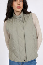 Load image into Gallery viewer, MARLOW KYOTO QUILTED VEST SPRUCE