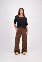 Load image into Gallery viewer, NES RITA LINEN PANTS DARK CACAO
