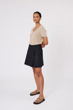 Load image into Gallery viewer, MARLOW NOTO LINEN TEE TAUPE