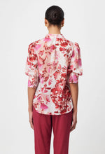 Load image into Gallery viewer, ONCE WAS SANIBEL TOP FLAMINGO FLOWER