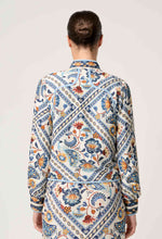 Load image into Gallery viewer, ONCE WAS AURORA REVERSIBLE JACKET PETINOS FLOROS/BLUE ASH