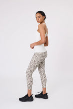 Load image into Gallery viewer, MARLOW PACE 7/8 LEGGING PEBBLE PRINT