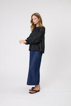 Load image into Gallery viewer, MARLOW POINTE BLOUSE BLACK