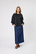 Load image into Gallery viewer, MARLOW POINTE BLOUSE BLACK