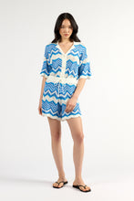 Load image into Gallery viewer, TUESDAY REVERE TOP BLUE CHEVRON