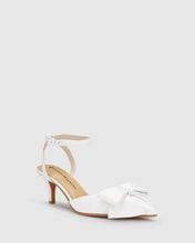 Load image into Gallery viewer, CHAOS & HARMONY ROMANCE HEEL SNOW