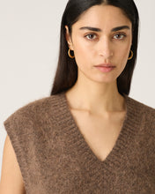 Load image into Gallery viewer, MOS VESPER KNIT VEST CACAO